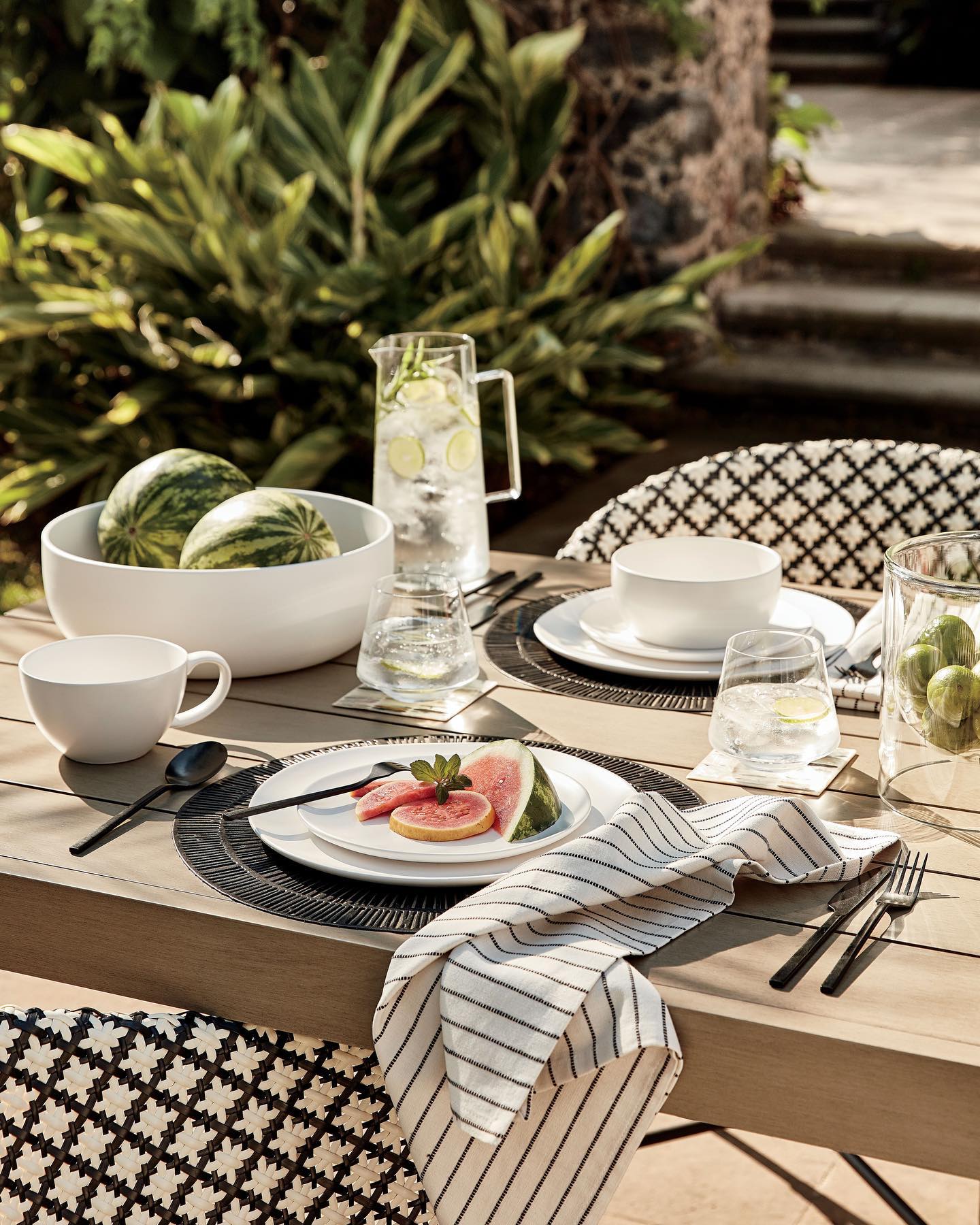 Brava Outdoor Dining-Lounge Wicker Armchair Set of 4 + Reviews | CB2